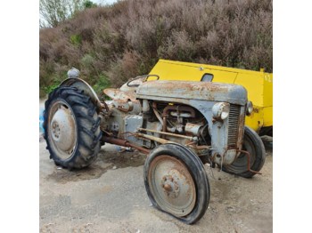 Traktor Massey Ferguson TE20: billede 1