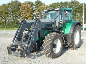 Valtra N142V - Traktor