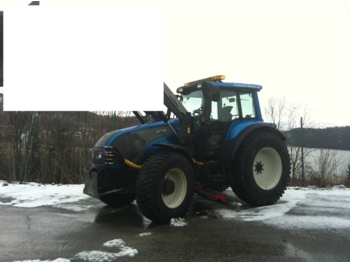 Valtra T190 - Traktor