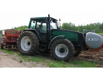 Valtra Valmet 8450-4 - Traktor
