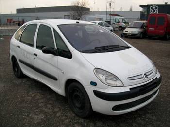 Citroen MPV, fabr.CITROEN, type PICASSO, 2.0 HDI, eerste inschrijving 01-01-2006, km-stand 122.000, chassisnr VF7CHRHYB39999468, AIRCO, alle documenten aanwezig - Bil