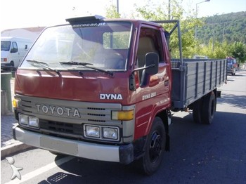 Toyota Dyna BU84 - Ladbil med tip